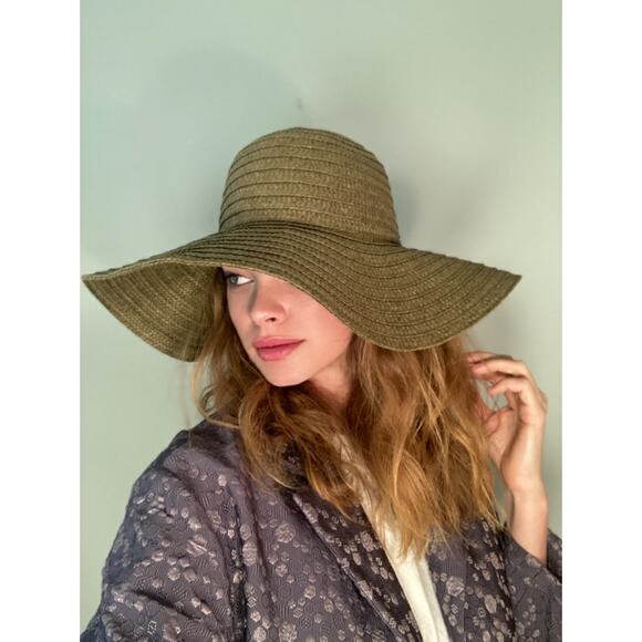 Gap Sun Hat Wide Brim Straw Paper Sun Protection ~ Size M/L ~ Pool Ready! - Picture 2 of 6